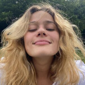Lucie Fagedet Instagram - 🫶🏻✨🪅