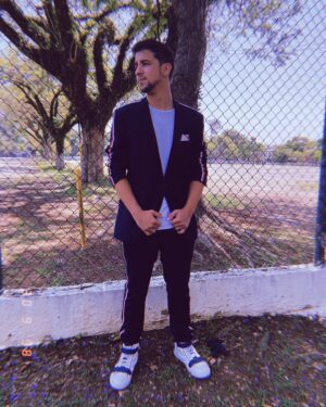 Luckas Moura Instagram - QUE PROGRAMA FOI ESSE ?????? Canta comigo teen,domingo as 18h no hora do faro !!!! NÃO PERCAM !!! ❤️❤️