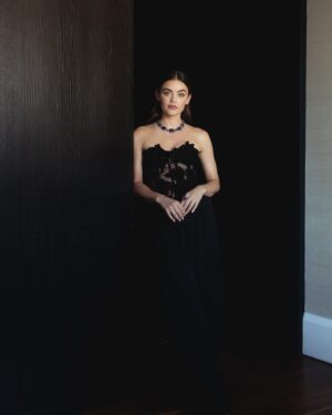 Lucy Hale Instagram - @LucyHale took @VogueGermany to the launch event of @Pomellato's new High Jewelry collection "The Dualism of Milan" in Milan. Swipe to see Lucy's highlights!
#voguegermany #lucyhale #PomellatoTheDualismOfMilan