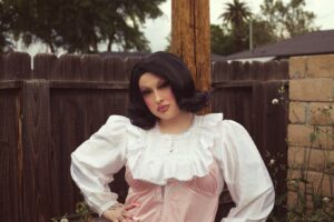 Lucy Loone Instagram - i feel like i always find myself going ghost after i drop music so i want to make sure i say thank you to anyone who’s shared kind words with me about the deluxe!!! 💗 i was nervous to drop it cus i didn’t think anyone wanted the more emotional/personal songs that i’ve been making but i wanted to choose them to end the era cus they reflect where i’ve been recently and tell a piece of my story apart from the character.  i hope to be able to listen back to/sing these songs in the future and feel like i’ve come far😭🤍 🧸🧸 i love y’all ~ EAT IT UP: HEAD CHEF EDITION (DELUXE) OUT NOW 🍔🥞🤤