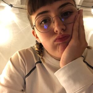 Lucy Moss Instagram - big shout out to ikea for making this pic possible xoxo light of my life xoxo literally xoxo