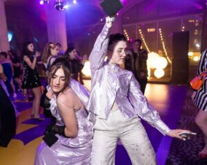 Lucy Moss Instagram - throwback to that weekend we won a tony lol :)

📸 @justinbarbin
