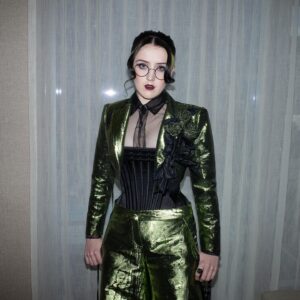 Lucy Moss Instagram - GRAMMYS - LOOK 1

brb just off to see the wizard

outfit: @wiederhoeft_ 
hair: @nevadastyles 
make up: @alliesmithmakeup 
photos: @stolenbesos 

ty so so so much team 💚