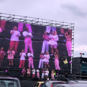 Lucy Moss Instagram - all of my girls :)
