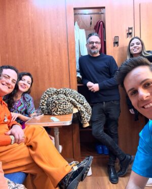 Luigi Calagna Instagram - Questa settimana è stata SUPER! 🚀 Stiamo lavorando al nuovo film e al tour 🎥🎤