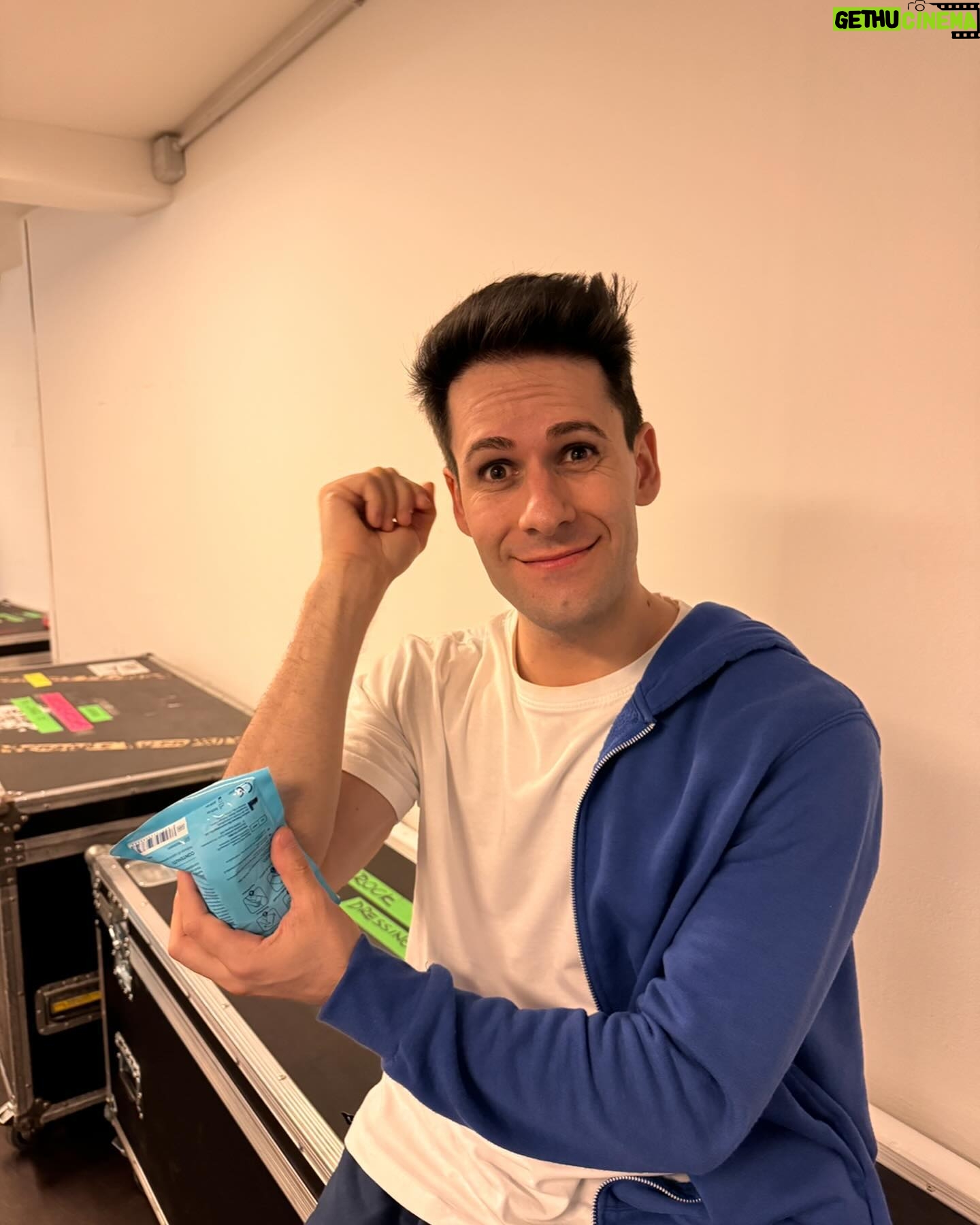 Luigi Calagna - 3.5K Likes - Settimana pazza tra incidenti sul palco e festeggiamenti per un tour epico š„