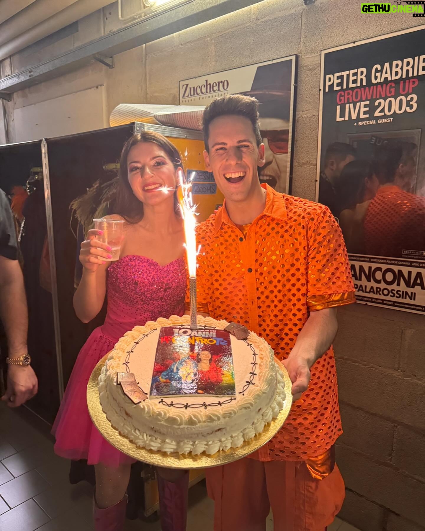 Luigi Calagna - 3.5K Likes - Settimana pazza tra incidenti sul palco e festeggiamenti per un tour epico š„