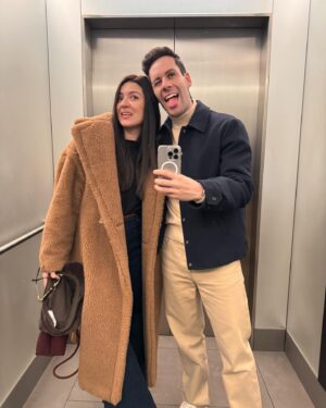 Luigi Calagna Instagram - Settimana prossima esce la nostra nuova canzone 🤫