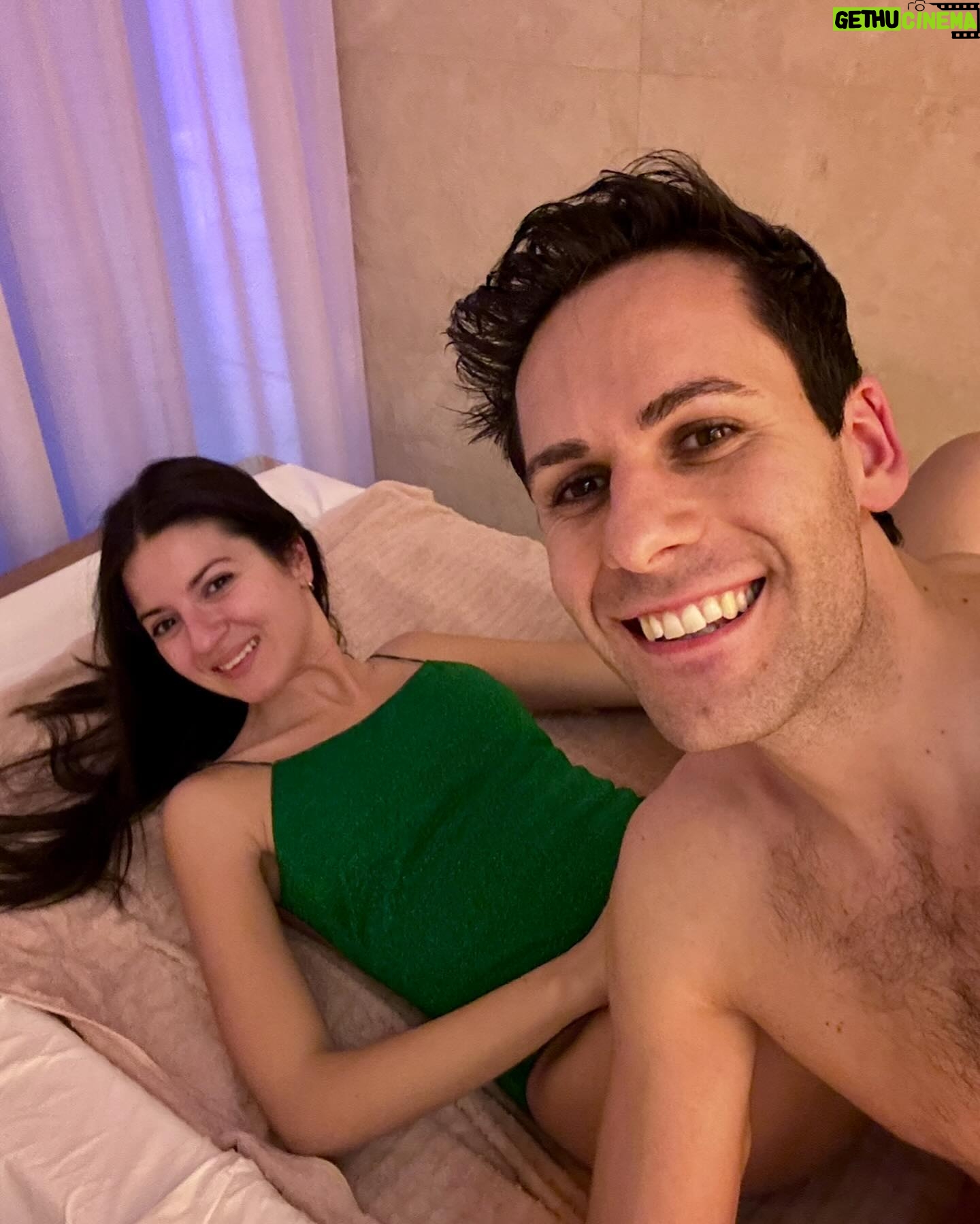 Luigi Calagna - 12.5K Likes - Siamo alla spa⦠š
Un poā di relax prima del tour š