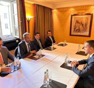 Luigi Di Maio Instagram - Nella cornice della splendida Monaco di Baviera, la Munich Security Conference 2024 è stata ancora una volta un grande successo. 
Molte occasioni per discutere di soluzioni alle più importanti crisi internazionali e una grande opportunità per incontri bilaterali con colleghi e vecchi amici.