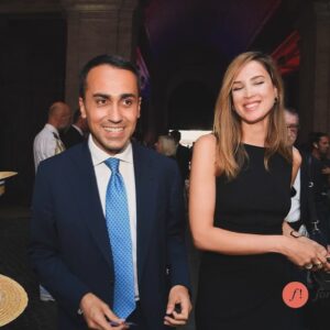 Luigi Di Maio Instagram - A te che sei e sarai una mamma straordinaria, grazie per questa vita insieme. 
Buona festa della mamma ❤️