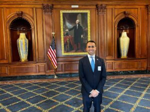Luigi Di Maio Instagram - 🇪🇺🇺🇸 Quattro giorni a Washington D.C. per incontri alla Casa Bianca, al Dipartimento di Stato e al Pentagono con Brett McGurk, Terry Wolf, Derek Cholet, Dan Benaim, Steffen Guenov e Tim Lenderking

Voglio ringraziare l’Atlantic Council per avermi invitato come speaker alla roundtable di alto livello sulla situazione nella regione del Golfo e più in generale in Medio Oriente. 

Sono grato anche a tutti gli altri istituti con cui ho avuto un prezioso scambio: Brookings, CSIS e Middle East Institute. 

Infine il Congresso degli Stati Uniti d’America.