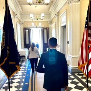 Luigi Di Maio Instagram - 🇪🇺🇺🇸 Quattro giorni a Washington D.C. per incontri alla Casa Bianca, al Dipartimento di Stato e al Pentagono con Brett McGurk, Terry Wolf, Derek Cholet, Dan Benaim, Steffen Guenov e Tim Lenderking

Voglio ringraziare l’Atlantic Council per avermi invitato come speaker alla roundtable di alto livello sulla situazione nella regione del Golfo e più in generale in Medio Oriente. 

Sono grato anche a tutti gli altri istituti con cui ho avuto un prezioso scambio: Brookings, CSIS e Middle East Institute. 

Infine il Congresso degli Stati Uniti d’America.