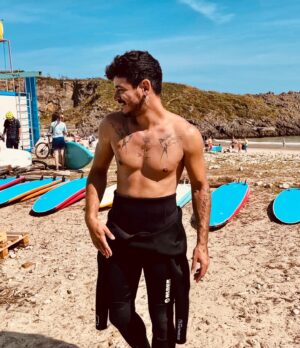 Luis Cepeda Instagram - Un poquín de surfín