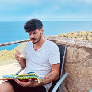 Luis Cepeda Instagram - Tardes de lectura en la Costa Brava