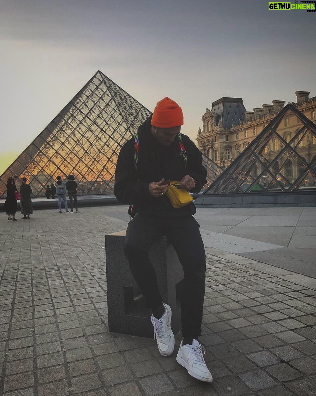 Luis Coppini - 2.4K Likes - Coração na sola do pé , PAIXÃO no máximo...