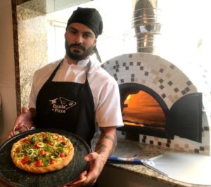 Luis Coppini Instagram - Começo de uma nova história 🍕