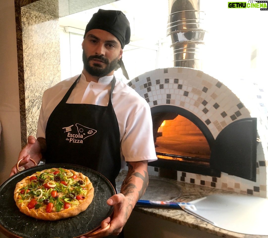 Luis Coppini - 2.3K Likes - Começo de uma nova história 🍕