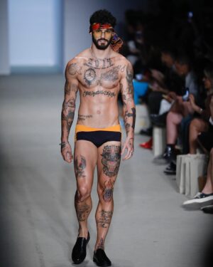 Luis Coppini Instagram - @amirslama #spfw