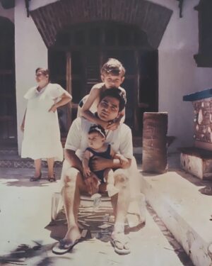 Luis Ernesto Franco Instagram - Si está bien padre ser padre….
Feliz día del padre a todos los papás luchones!
Mi teach, me hubiera encantado celebrar este día contigo, ten por seguro que Leo sabrá que su abuelo fue un tipazo, una chulada de papá. Te amo Leo, gracias por hacerme papá.