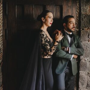 Luis Fernando Peña Instagram - Eres preciosa porque aunque caigas al precipicio, siempre vuelves de ahí mucho más fuerte; porque pudiste ser una canción triste, sin vida, pero elegiste ser poesía que inspira mis mañanas. Te amo Esposa!!
#truelove #lospeña