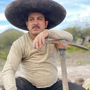 Luis Fernando Peña Instagram - Hoy me acordé mucho de este gran viaje llamado @quevivamexico_cabrones que fue un viaje lleno de gente muy chingona como lo es toda la FAMILIA REYES, y también de todo lo que vivimos en lo personal mi familia y yo en este proceso… hoy les comparto unas fotitos!!