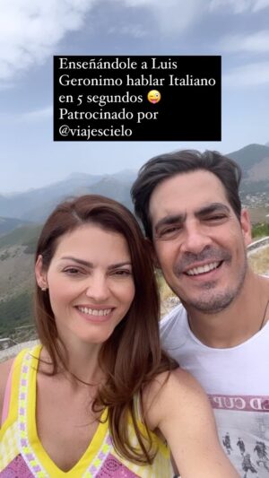 Luis Gerónimo Abreu Instagram - Dándole pistas a @luisgeronimoabreu de cómo entender a mi familia jajaja
Divirtiéndonos en Maratea, Italia.
Humor…
@viajescielo 
Vacaciones en familia.
#familiatelerin
