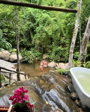 Luis Gerónimo Abreu Instagram - Que buen descubrimiento!! Este lugar es maravilloso, muchas actividades para disfrutar con amigos, en pareja, en familia! Esto es solo un resumen de nuestro sábado en @haciendalacalceta ya le contaremos más… 

#fotodump
#findesemana 
#buenplan
#bejuma
#amigos
#familia 

@romeroadriana 
@luisgeronimoabreu 
#salvador
#alana
#juandi