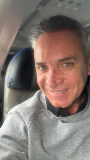 Luis Jara Instagram - Simple,  la lluvia y los recuerdos de la infancia.  Que les pasa a ustedes ?  Besos.
