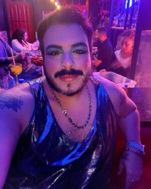 Luís Lobianco Instagram - Festa de 12 anos do Buraco com bolo a metro e muitas pessoas que amamos presentes. O @buracoshow continua!