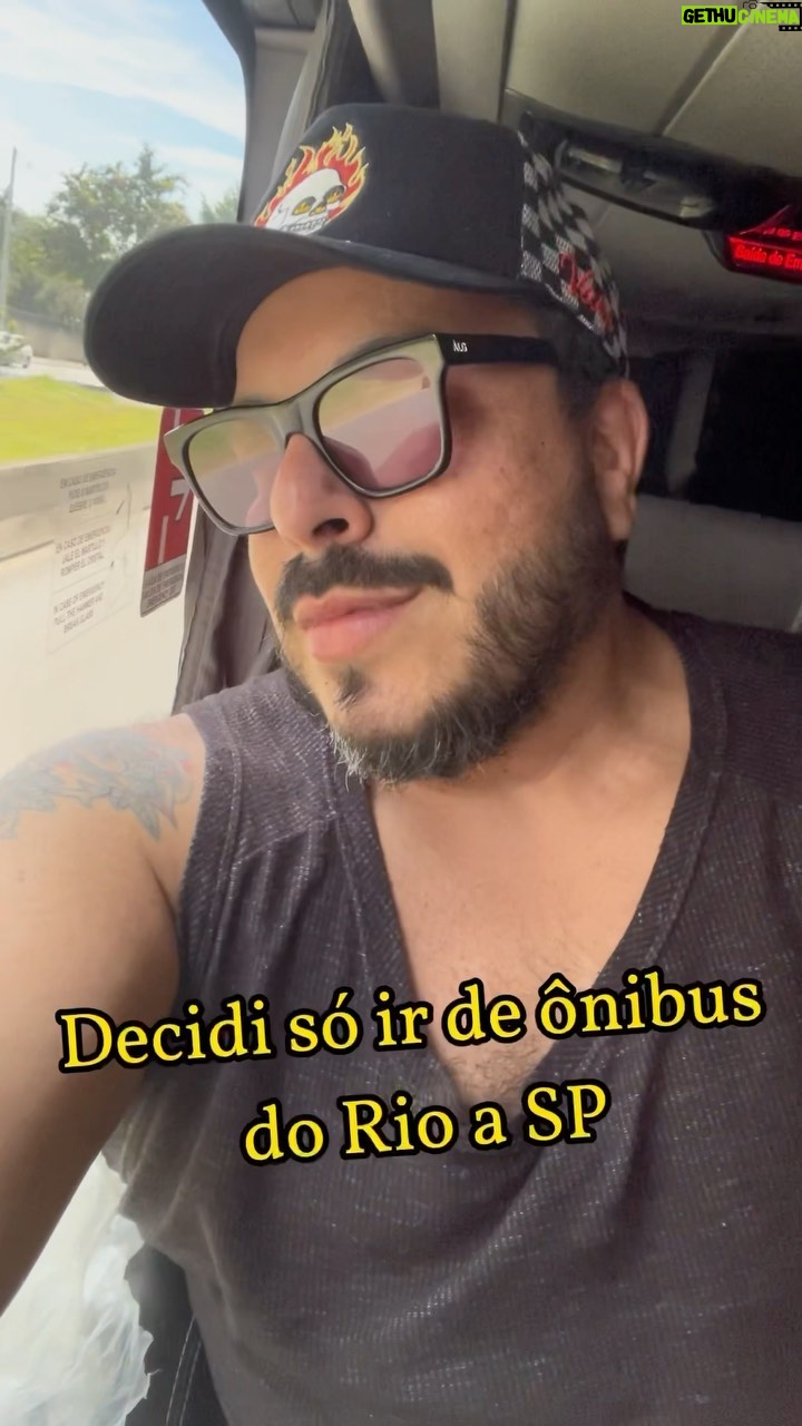 Luís Lobianco - 9K Likes - Decidi fazer minhas viagens Rio - SP só de ônibus e não tô arrependido