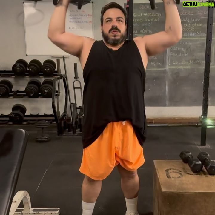 Luís Lobianco - 1.9K Likes - Esses dias, buscando leveza 🎠