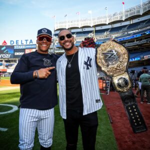 Luis Martinez Instagram - All Rise! ⚖️

The @wwe Heavyweight Champ is in the building 🔥