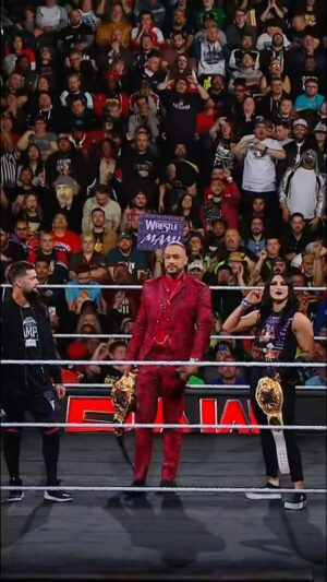 Luis Martinez Instagram - RESPECT. 👏👏👏 #WWERaw