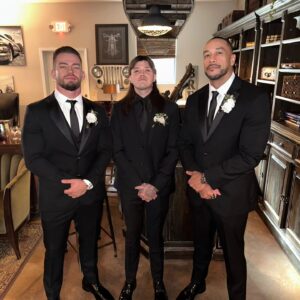 Luis Martinez Instagram - The boys! 🤘