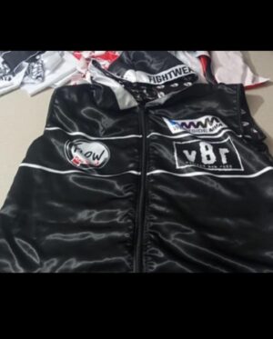 Luis Peña Instagram - I wanna thank @flow.fightwear for putting together an amazing fight kit for me for my fight October 6th for @arkansasboxingfoundation get with me for tickets! I have tables and general admission!