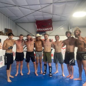 Luis Peña Instagram - Great rounds this evening at @thugnasty_ufc trap house farm gym 😂 good seeing my boy @thesavage_aka_aj again thanks for the work guys