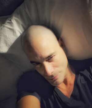 Luis Roberto Guzmán Instagram - Nuevos retos. Nuevos procesos. Buscando un resultado sin explicación. Abierto a ser sorprendido. 3Re. Reencontrarme(te), renacer, reconocerme(te). Sin prisa pero sin pausa. Vamoh arriba, chingao’. Con tutto. Con tutti. Momento a momento. #2024