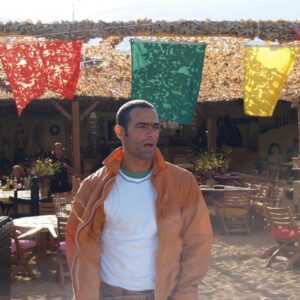 Luis Roberto Guzmán Instagram - #tbt Con boca abierta en Hidra, Grecia luego de haberme caído de una moto vespa. Confusión de freno y acelerador. Literal. 😜
