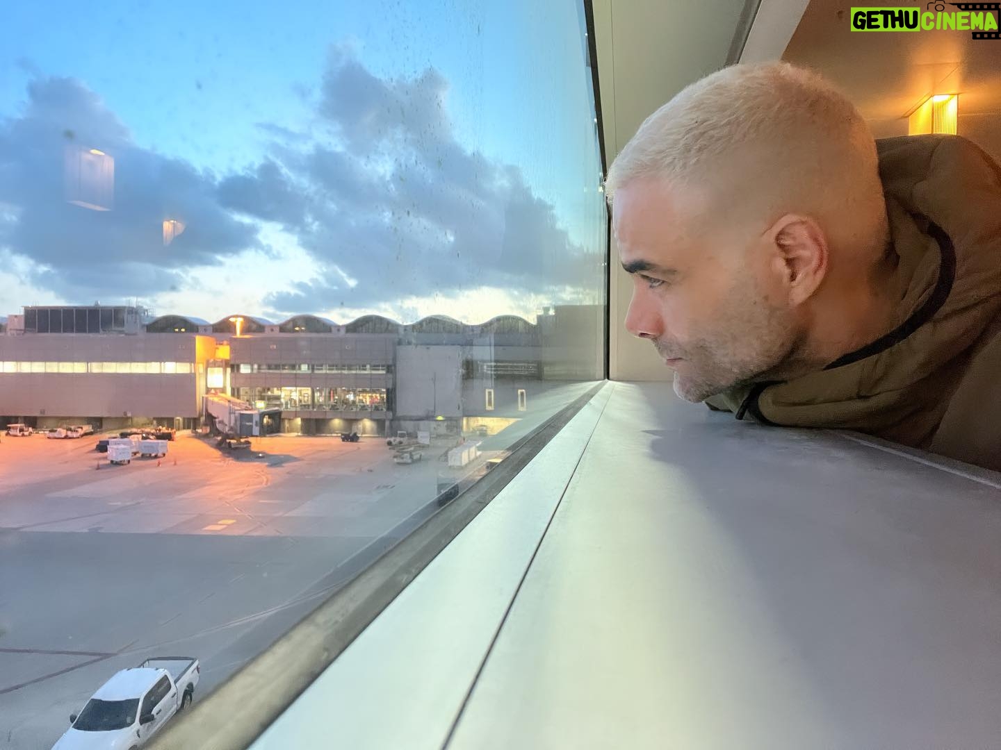 Luis Roberto Guzmán - 17.6K Likes - Asi empezó mi septiembre. Y todavía no ha llegado el regreso a casa. La vida te da sorpresas, sorpresas te da la vida. Recibir todo lo que llega con triple A. Apertura, agradecimiento y actitud! 😉Bonito día a todxs!