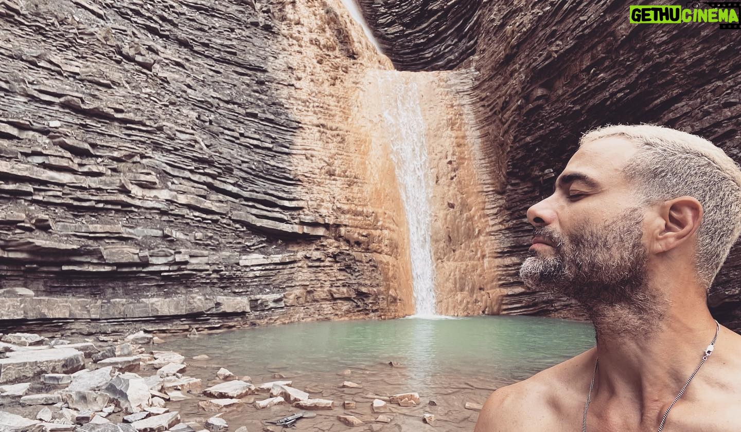 Luis Roberto Guzmán - 13.8K Likes - Paseíto por ahí con la natura. #sinfiltro #tomandofotosporahí #visual #escuchar #pasarlabien #aventura #montaña #senderismo #roadtrip #felicidad #amistad #sentir #reir
