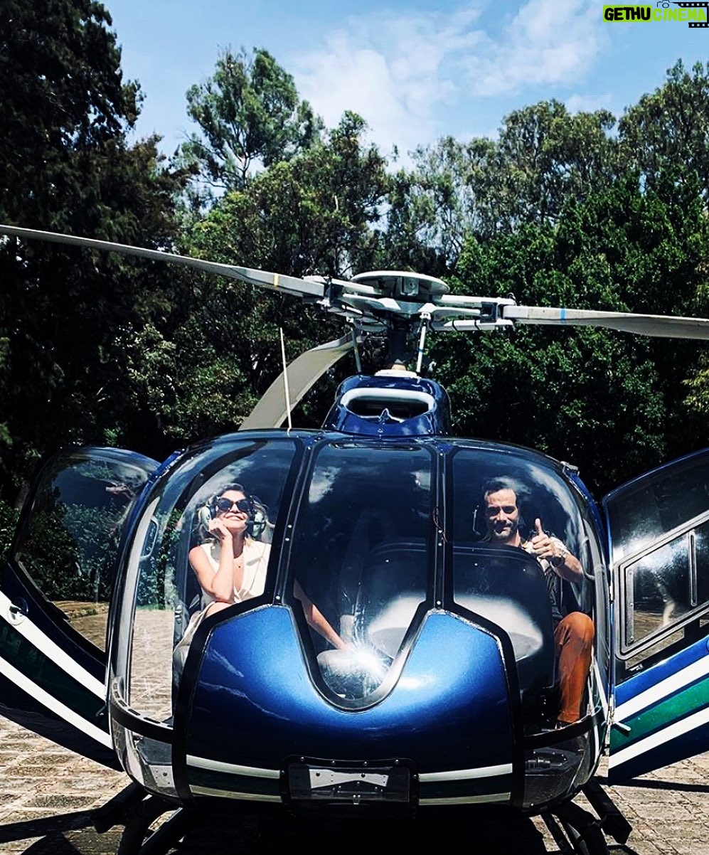 Luis Roberto Guzmán - 13K Likes - Nos fuimos! Una vez más volando juntos @itatic_oficial y este servidor. Eres una de las personas más divertidas que conozco. Me divierto como enano contigo. Love is love. Foto literalmente robada de tus post! 😈