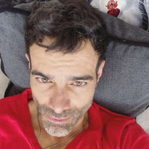 Luis Roberto Guzmán Instagram - Buen domingo. Besos al corazón.