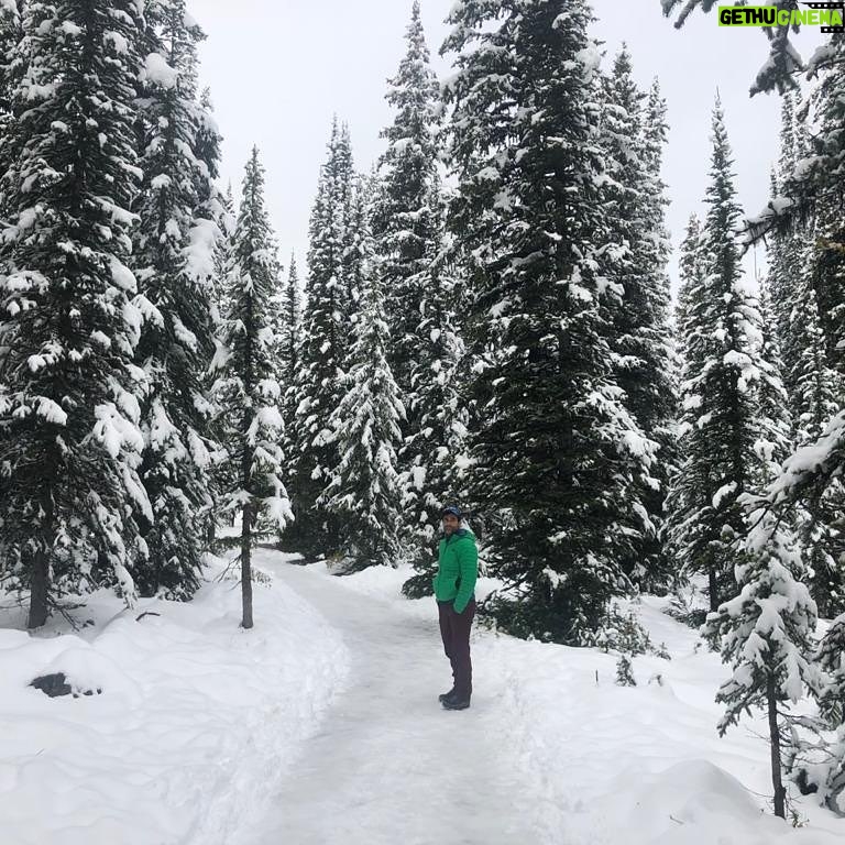 Luis Roberto Guzmán - 7.2K Likes - #tbt Montañas Rocosas, Canadá. 2018. Una joya de la naturaleza. #nofilter