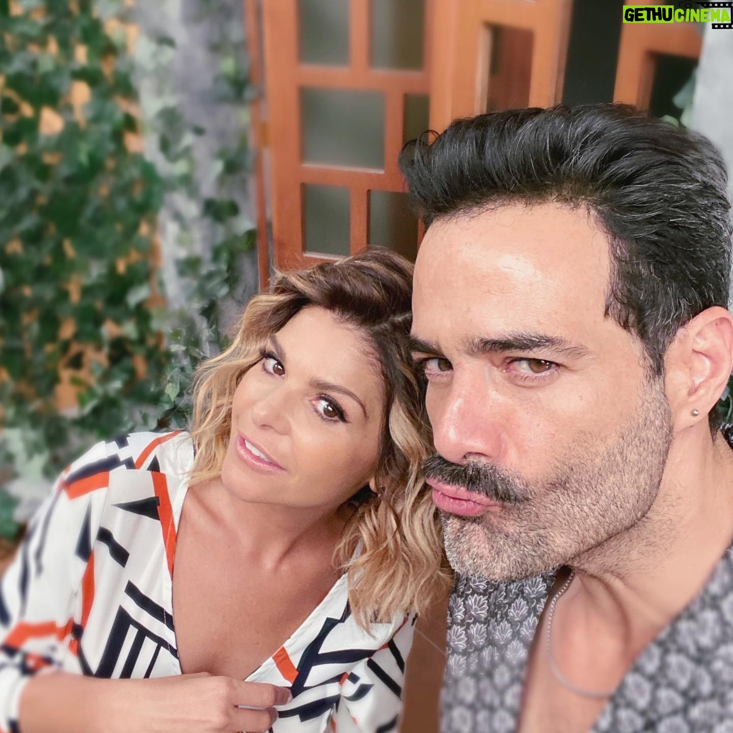 Luis Roberto Guzmán - 22K Likes - Cuidando, divirtiendo y amando a este hermoso corazón. @itatic_oficial eres una guerrera. Ejemplo de mujer, madre e hija. Tus dos ángeles te protegen cada paso. Como tú misma cantas 🎤🎼 “el baile de la victoria” Cómo ves @montserratmaranon? @lamexicanayelgueroof