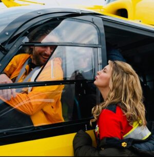 Luise Bähr Instagram - Und zum Schluss noch‘n coronaabstands Kuss!  DIE BERGRETTER heute 20h15 ZDF
#finale#diebergretter##boom #kaunertal#wirlassenskrachen#ndf#floriankern#sebastianstroebel_offical#diebergretter_offiziell#ramsauamdachstein#immernocheindrauf