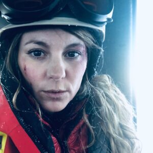 Luise Bähr Instagram - Zieht Euch warm an! 
DIE BERGRETTER  heute 20h15 ZDF #ramsau#diebergretter#dachstein#ndf#zdf#kaunertal#gletscher#arschkalt
