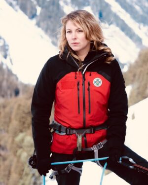 Luise Bähr Instagram - Scho schee im Schnee...Rutscht gut!  DIE BERGRETTER heute 20h15 Zdf #diebergretter_offiziell #kaunertal #ndf #bestesteamever #ralphpolinski #riccardocampione #michaelvonau #vorfreudewächst