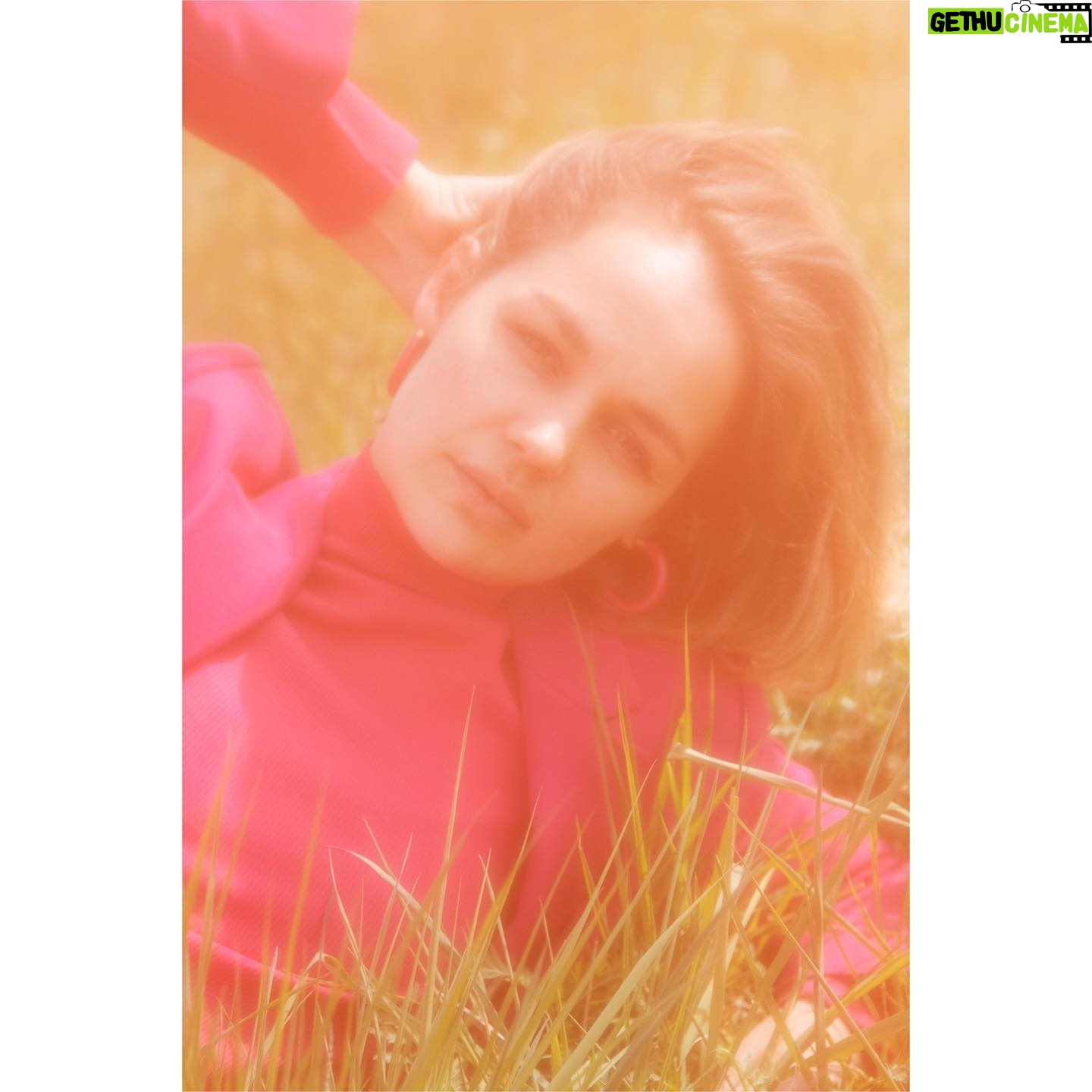 Luise Heyer - 569 Likes - APRIL 2022
📷 @domenikadorothea #pink