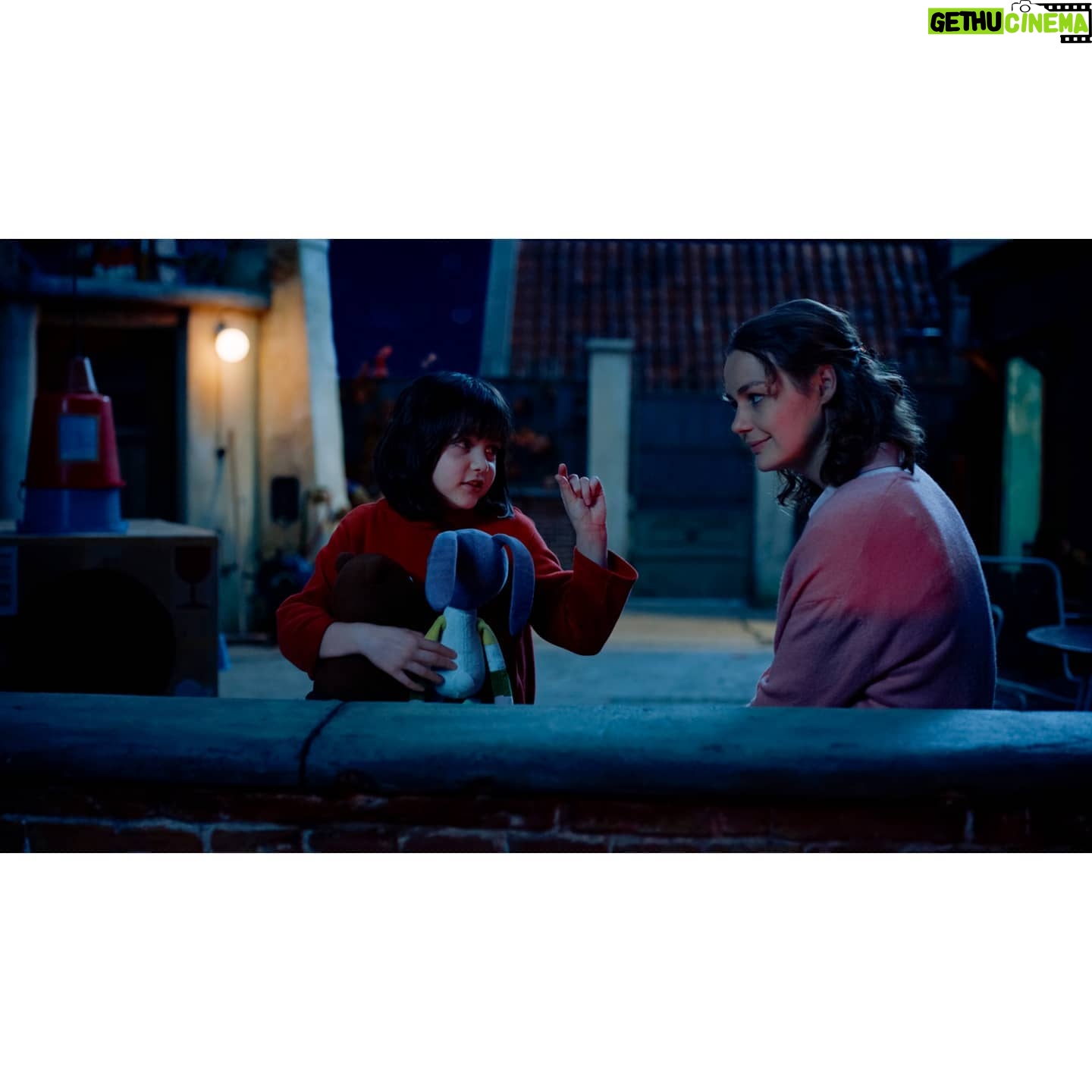 Luise Heyer - 416 Likes - #laurasstern ist der dritte Film mit dem Luise auf dem diesjährigen @filmfestmunich vertreten ist. Der Film wird am 03.07.21 um 13:00 Uhr Premiere im Kino am Olympiasee haben.
@joya_thome
@zta_mgmt
@fitz_skoglund